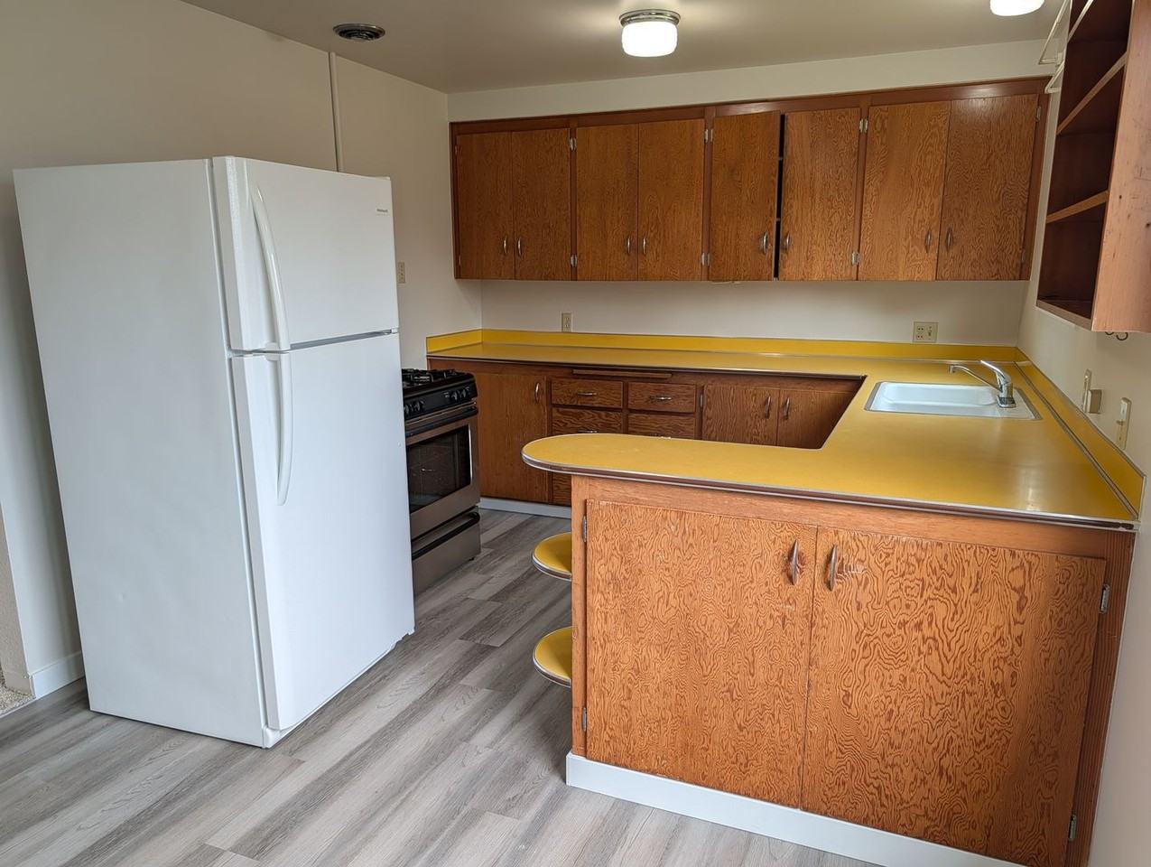 1511 Shirley Pl - Photo 3 of 10