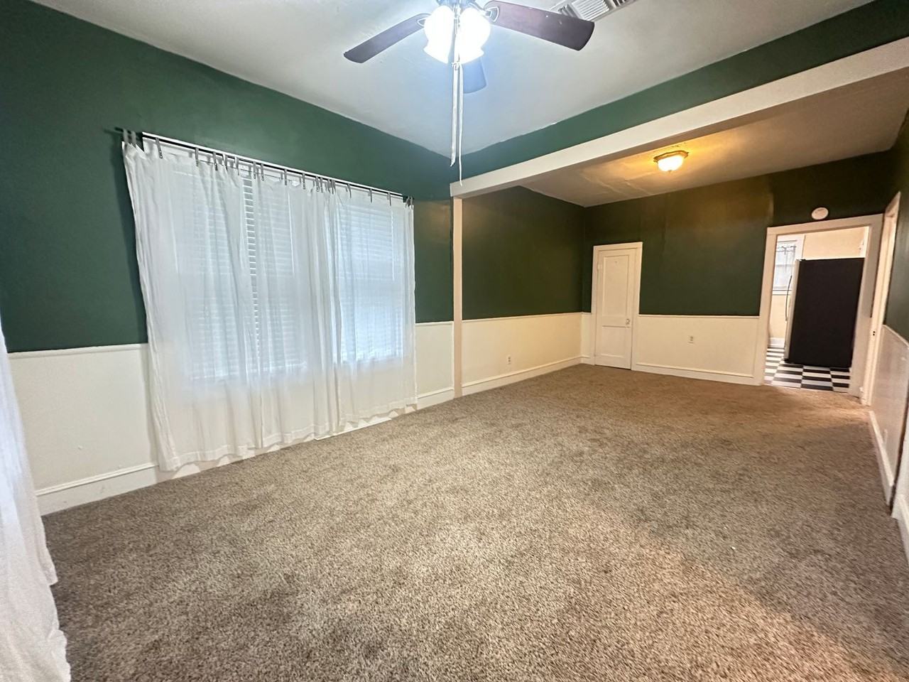1340 Lincoln St - Photo 2 of 11