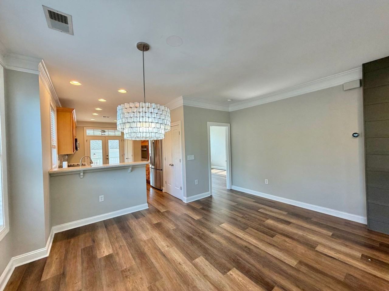 228 Village Grn - Photo 3 of 28