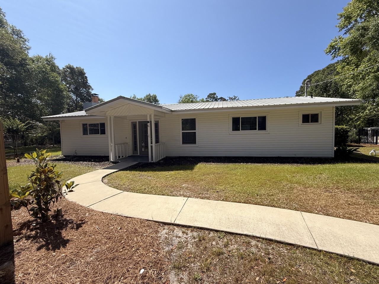 28 E Wild Briar Rd #C - Photo 4 of 26