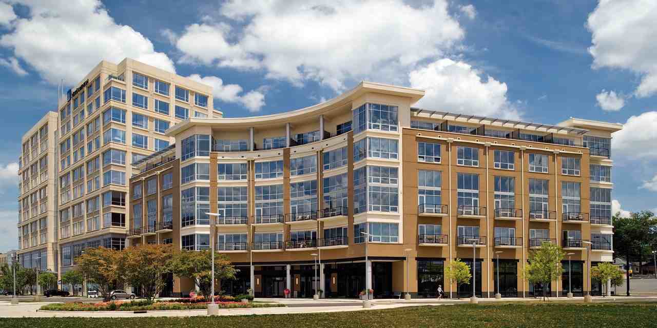 1133 Metropolitan Ave #301