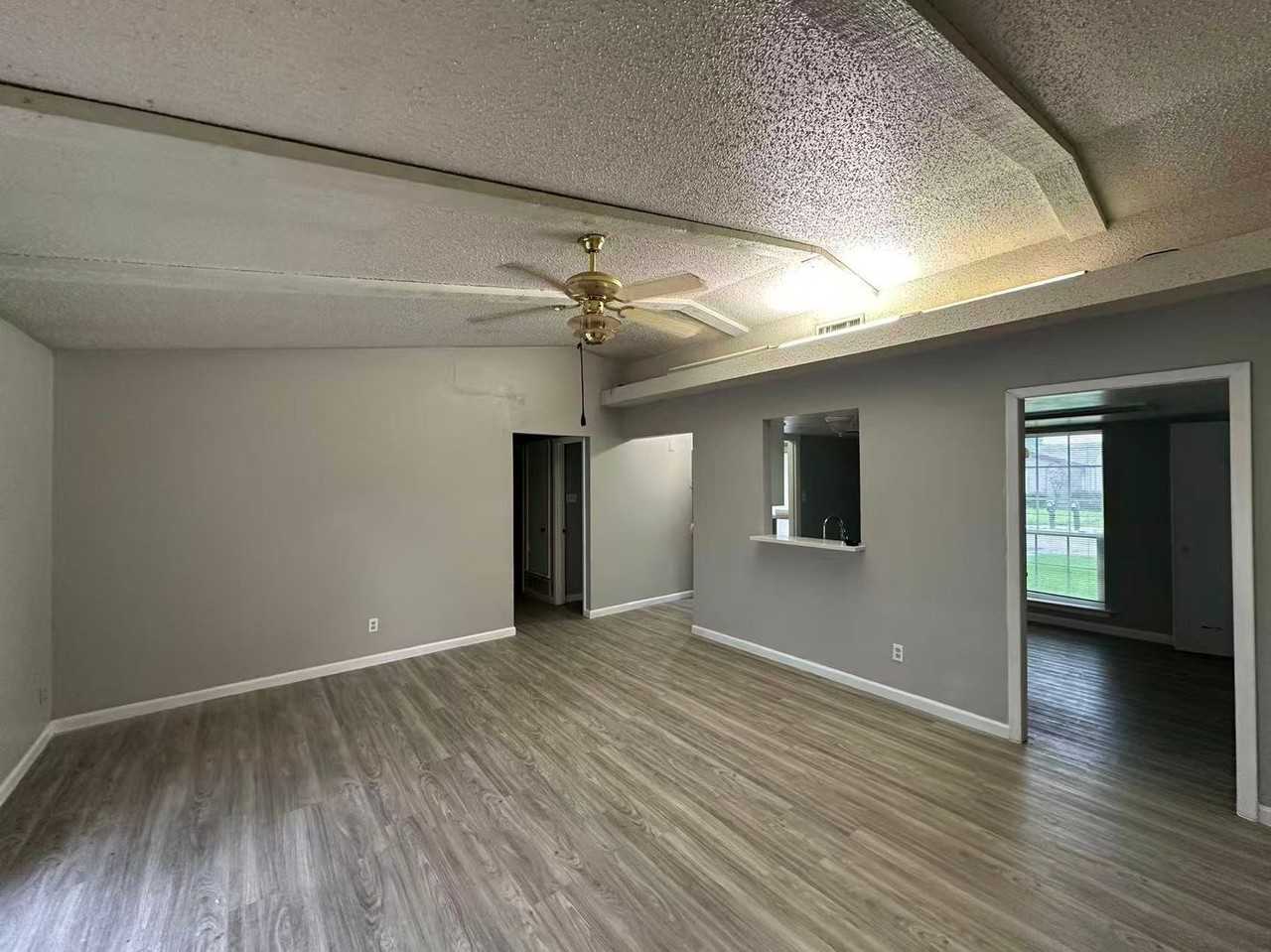 901 Wandering Way Dr - Photo 4 of 20