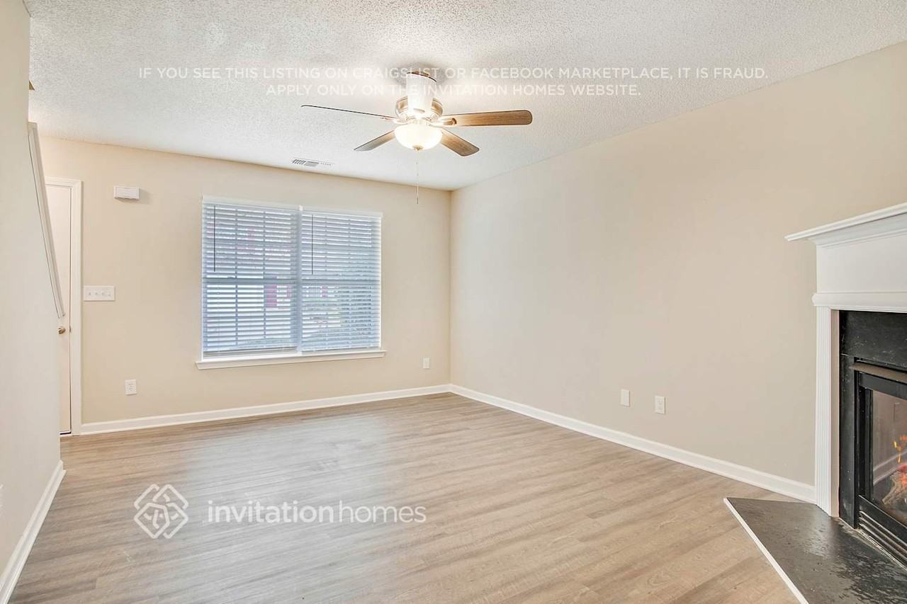 408 Kendall Ln - Photo 6 of 25