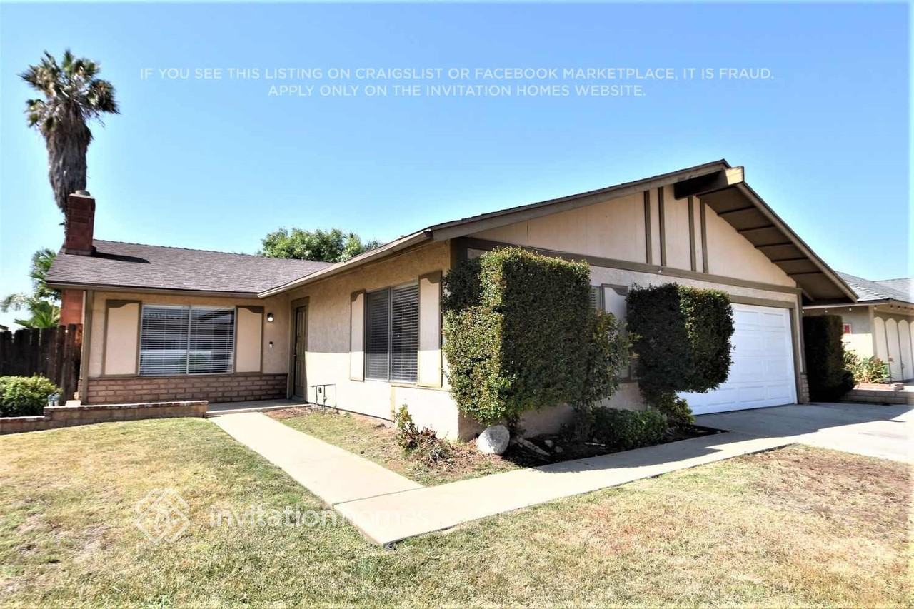 12625 Softwind Dr - Photo 2 of 19