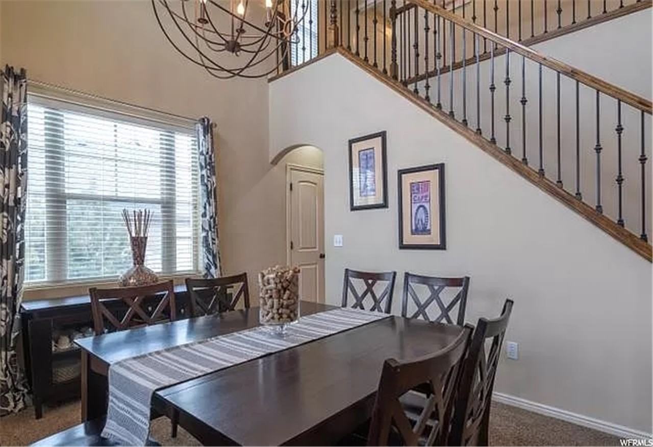 10857 S Weiss Dr - Photo 3 of 23