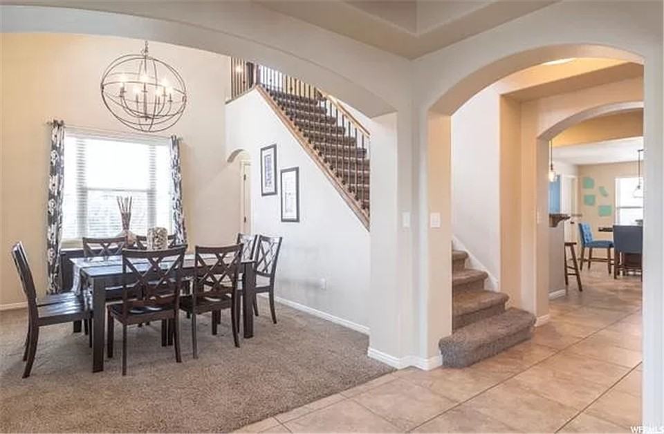 10857 S Weiss Dr - Photo 5 of 23