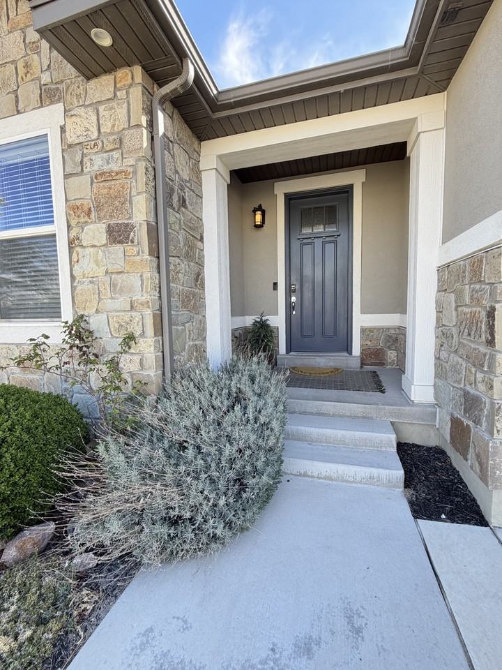 14855 S Rutledge Rd - Photo 3 of 50