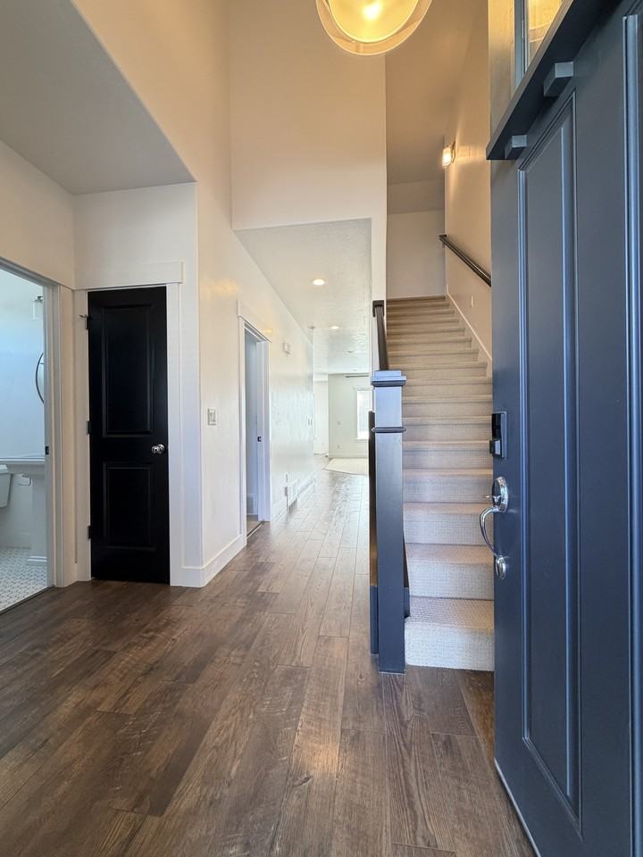 14855 S Rutledge Rd - Photo 4 of 50