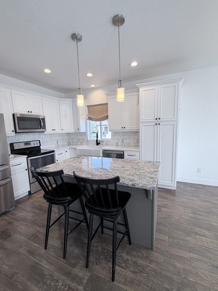 14855 S Rutledge Rd - Photo 5 of 50