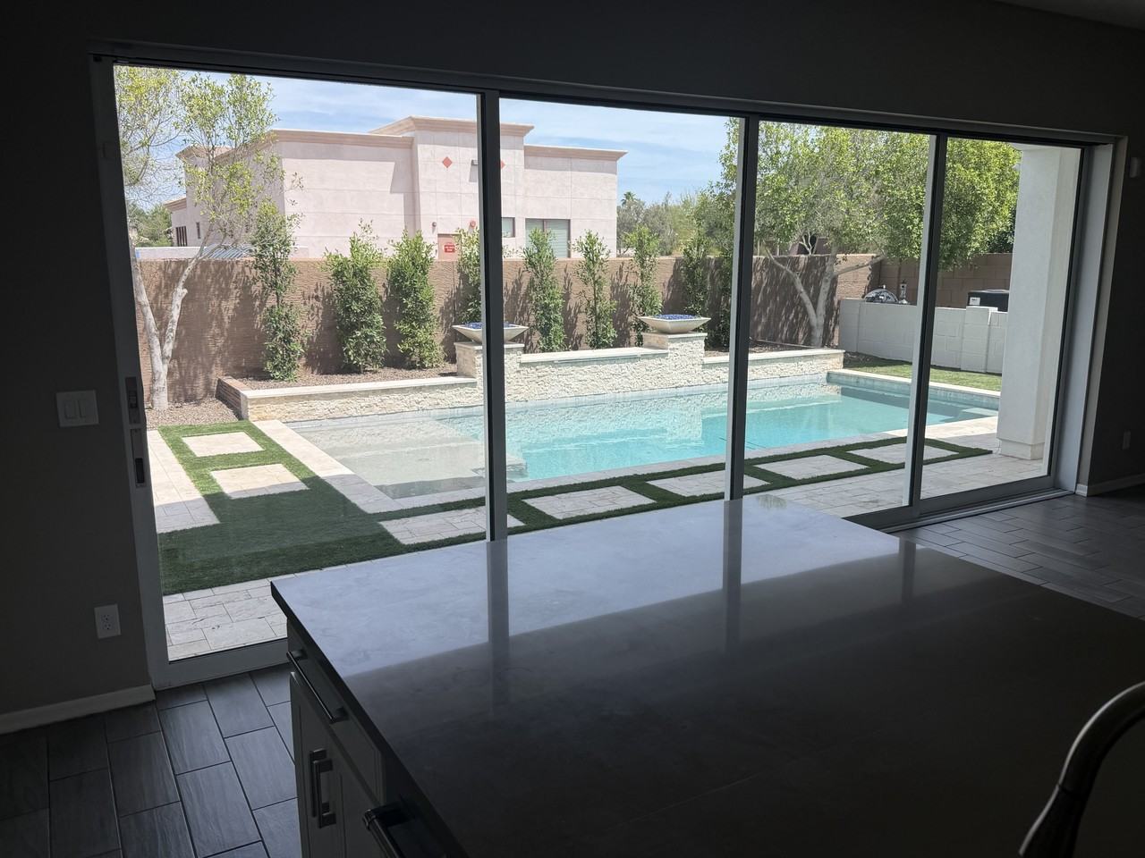 660 W Cantebria Dr - Photo 4 of 15