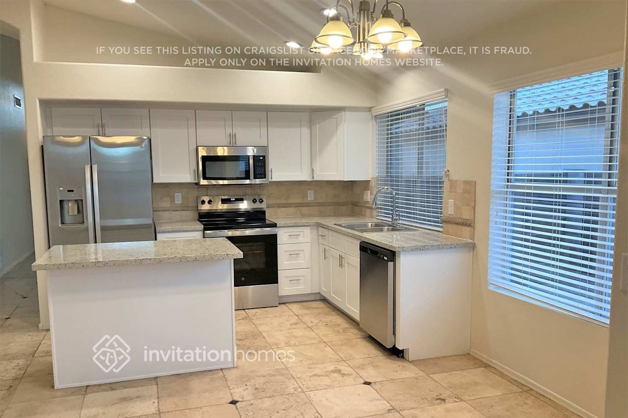 5223 W Wikieup Ln - Photo 2 of 5