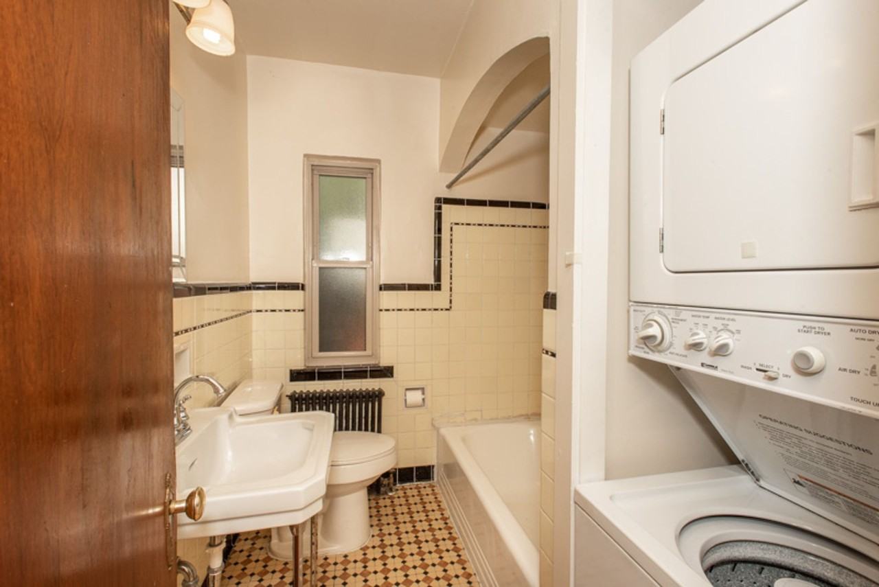 1BR Near UC, DAAP & Hospitals | Prime Riddle Road Location - Photo 3 of 50