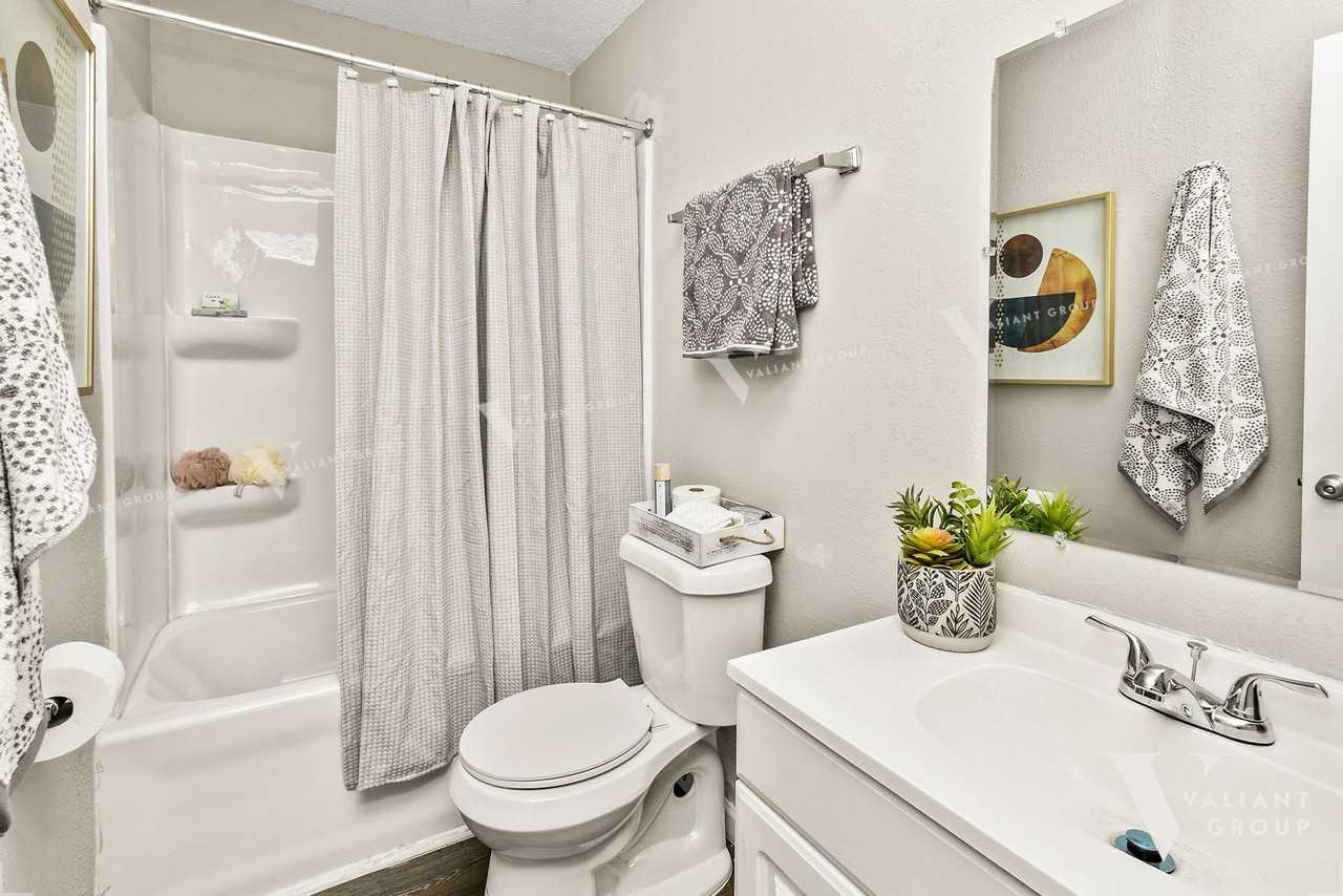 Cherry Creek: Modern 2 - Photo 5 of 17