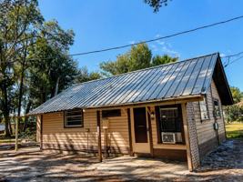 featured image of 5168 Crooked Ln