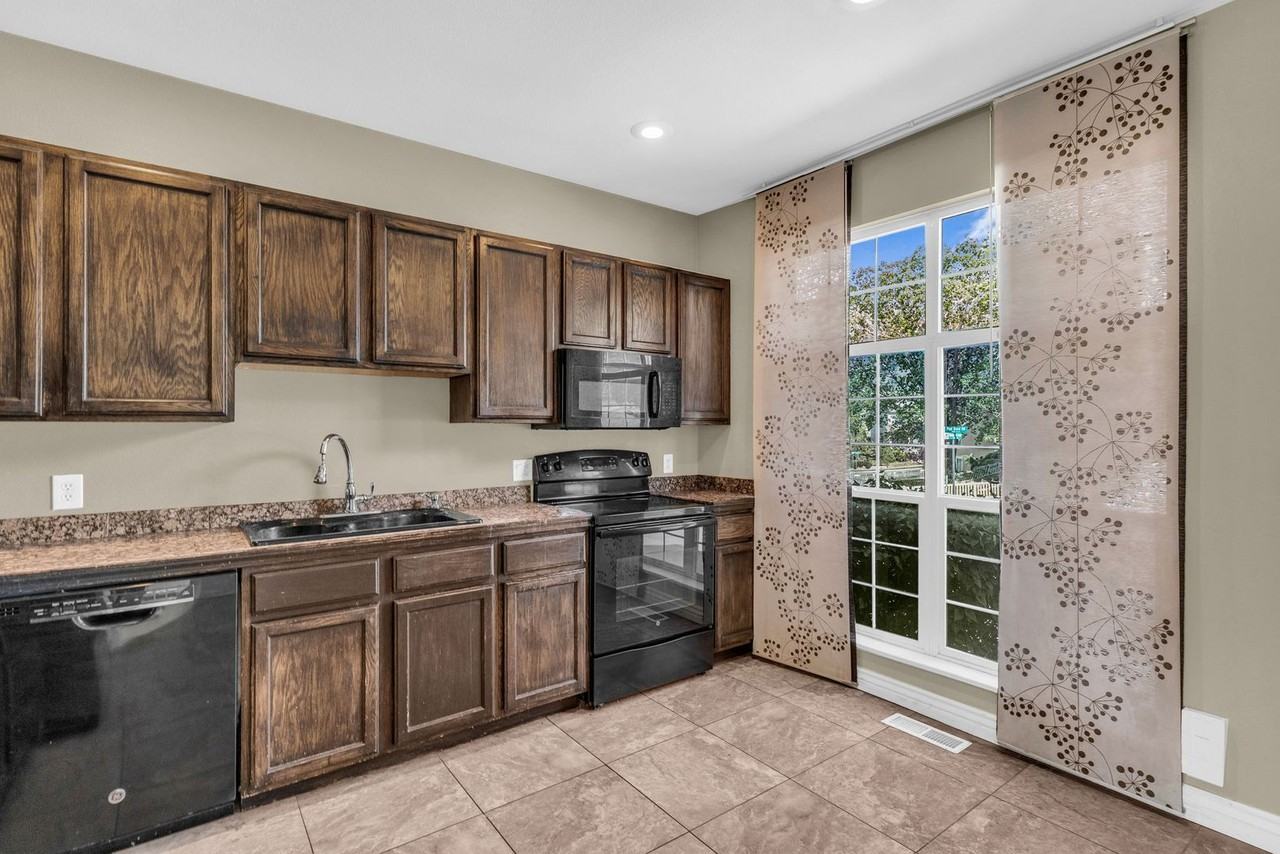 14108 S Pepi Band Rd - Photo 4 of 34