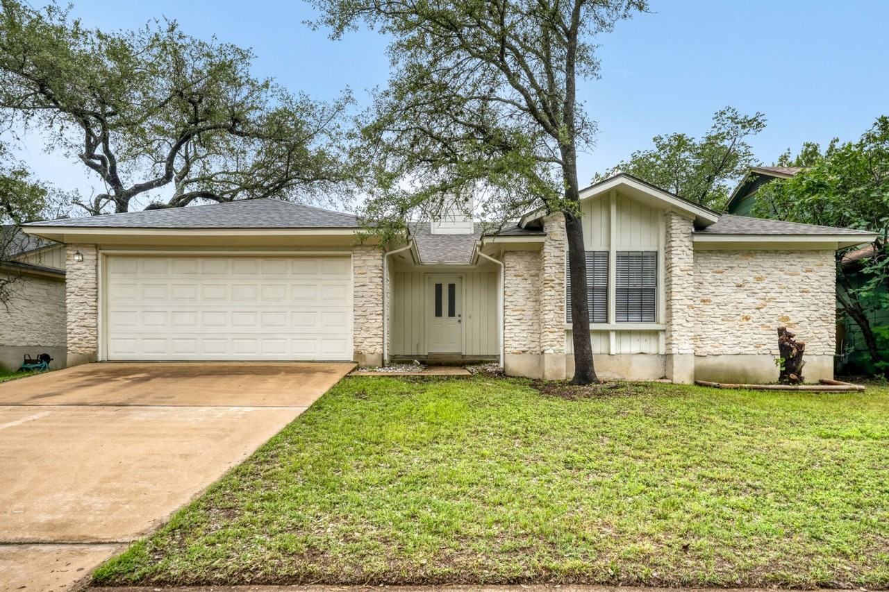 11922 Meadowfire Dr - Photo 2 of 25
