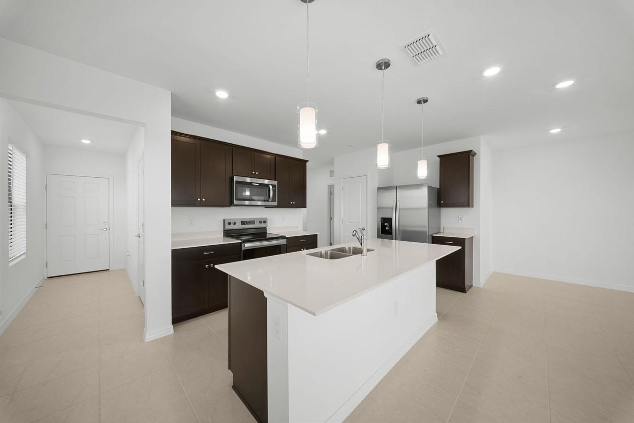 270 Silent Lake Dr - Photo 4 of 25