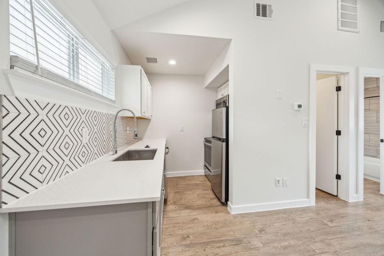 The Republic Apartments - Photo 5 of 30