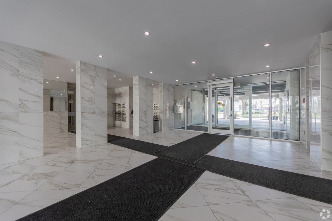 3000 Victoria Park Ave - Photo 4 of 17