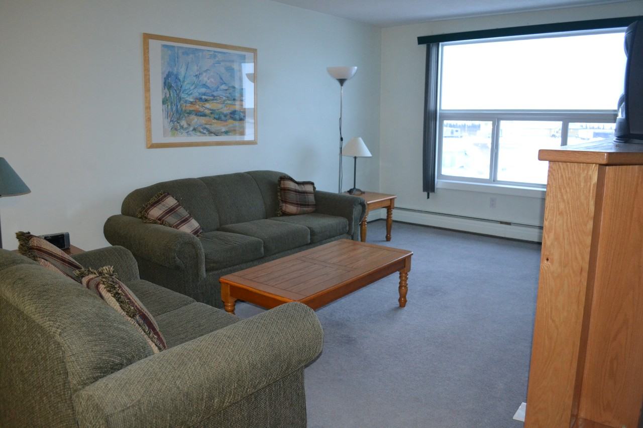 Mountain View Apartments - Photo 4 of 15