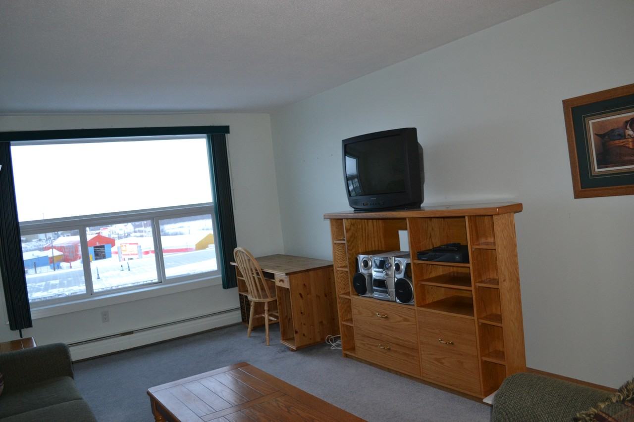 Mountain View Apartments - Photo 5 of 15