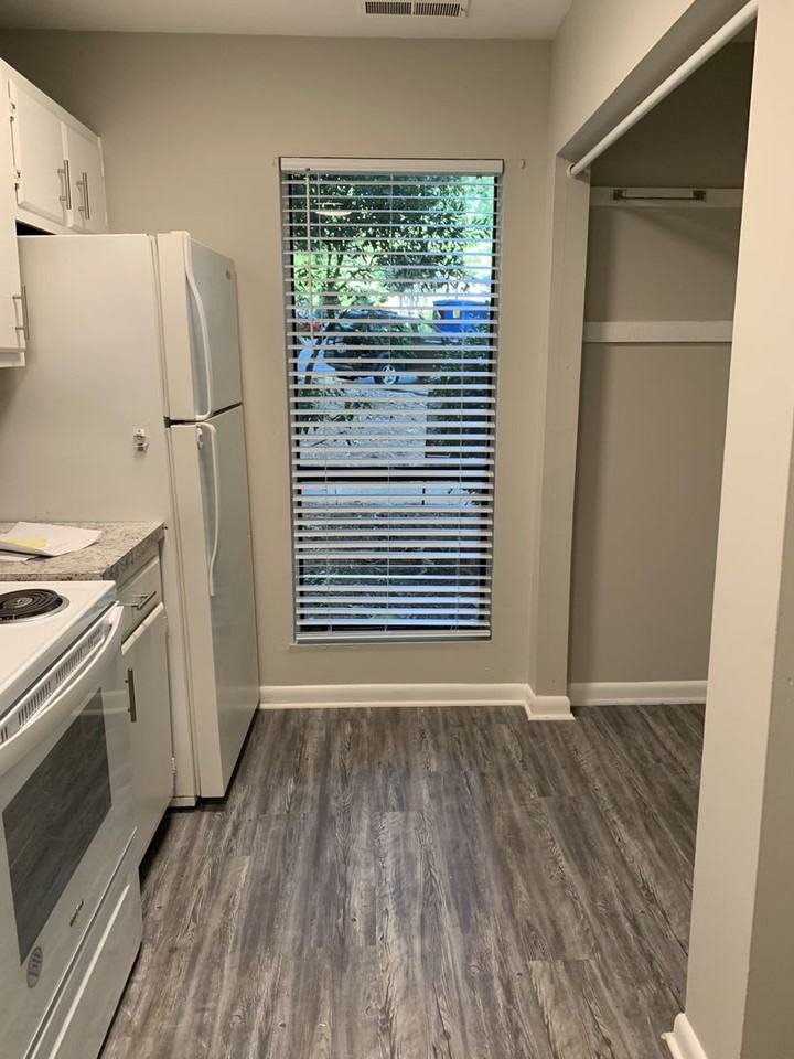 225 Village Ln - Photo 3 of 17