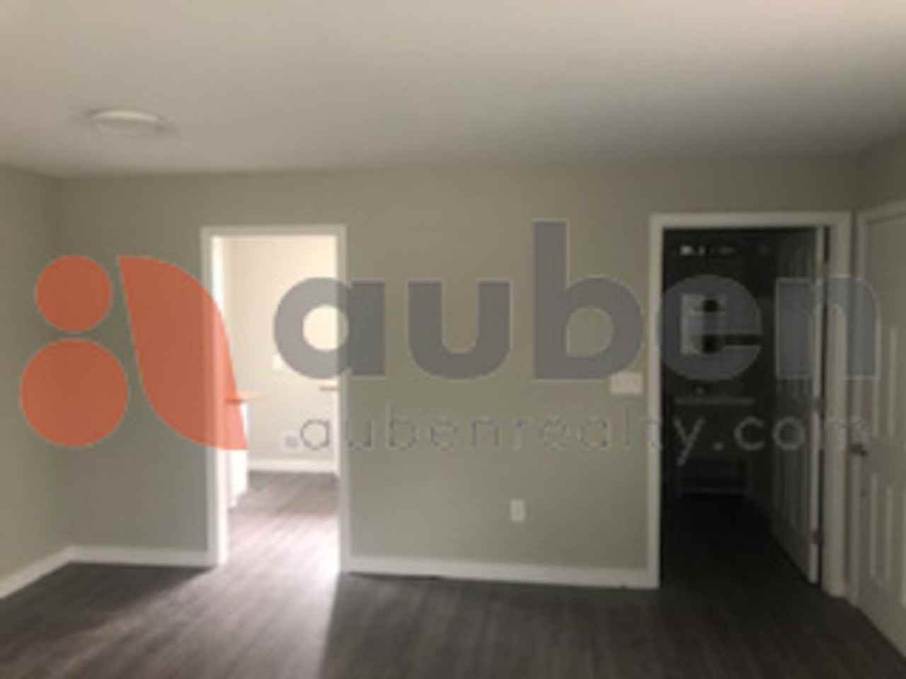 5003 Carolyn Ln - Photo 7 of 8