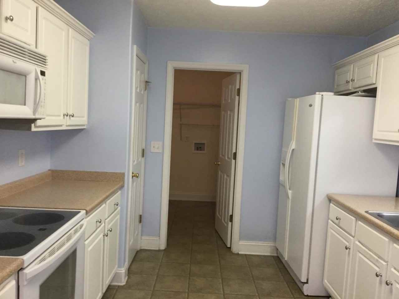 115 Manchester Rd - Photo 3 of 22