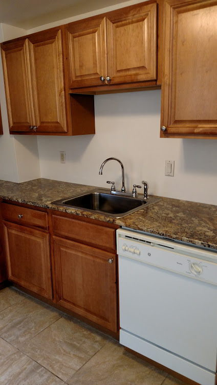 2351 Tilbury Ave - Photo 4 of 17