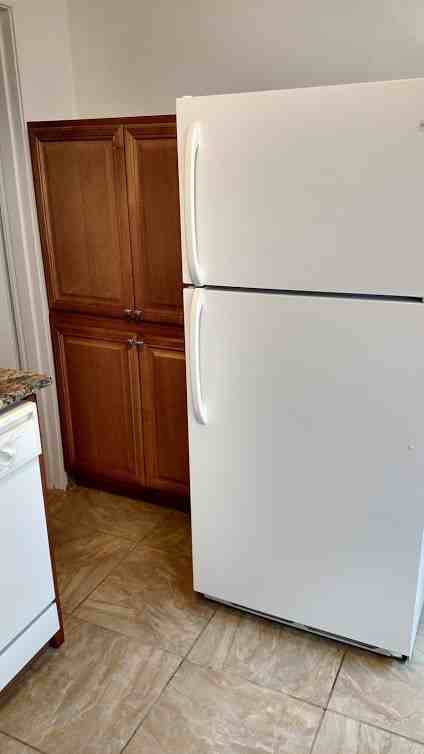 2351 Tilbury Ave - Photo 5 of 17