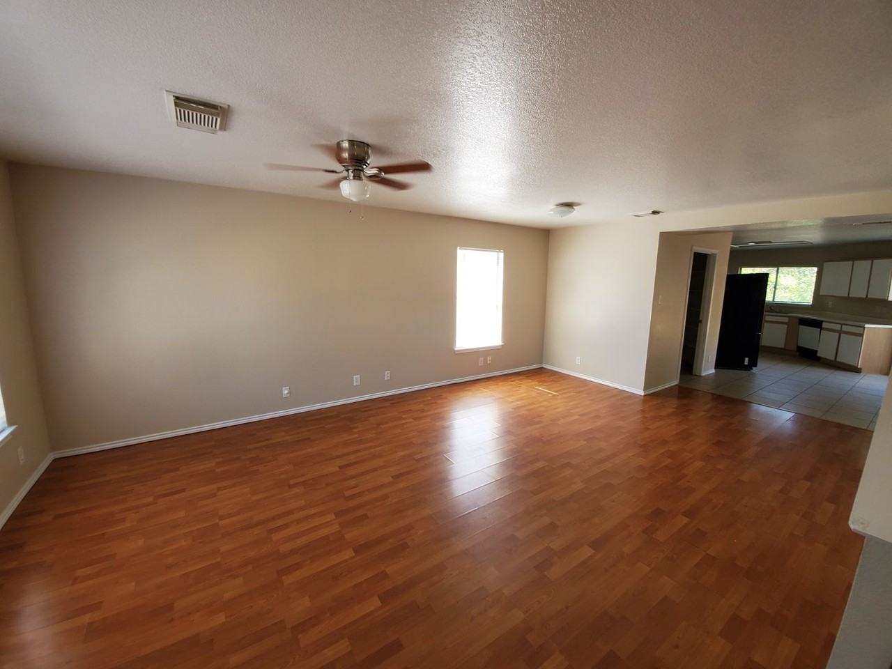 86 Mclennan Oak - Photo 3 of 16