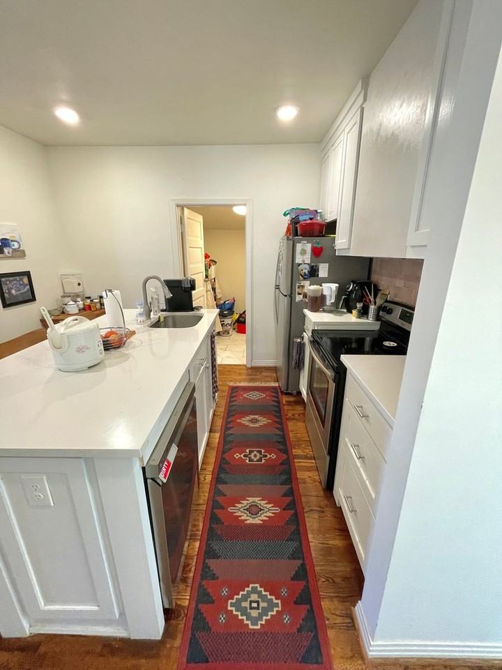 1318 Stafford St - Photo 6 of 15