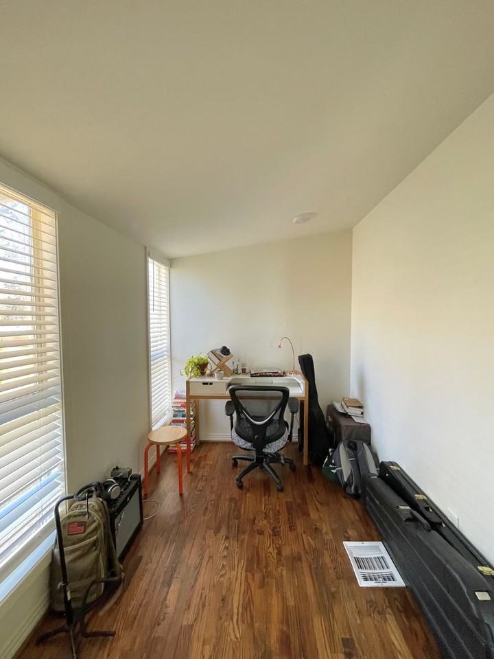 1318 Stafford St - Photo 7 of 15