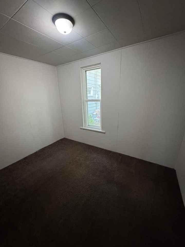 1342 Guthrie St - Photo 7 of 8