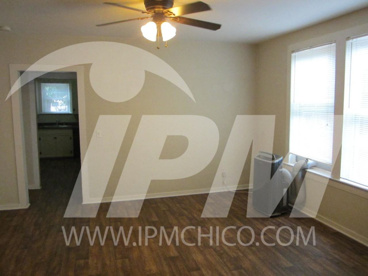 618 W 9th St - Photo 3 of 11