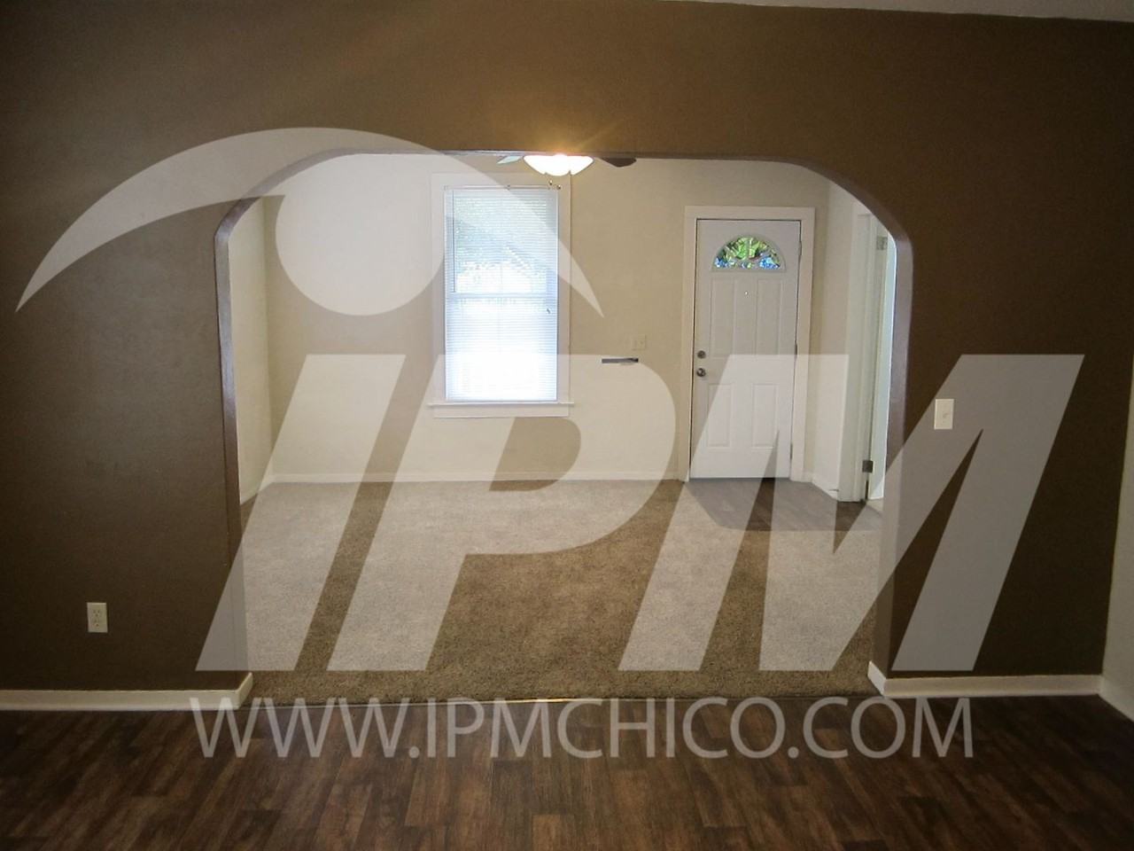 618 W 9th St - Photo 6 of 11