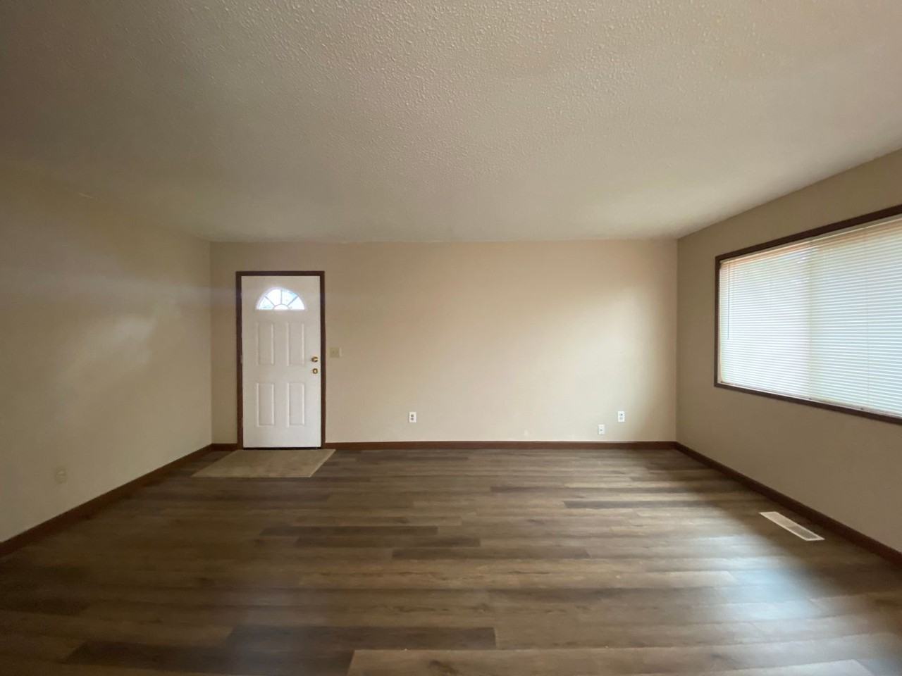 7234 N Greeley Ave - Photo 7 of 16