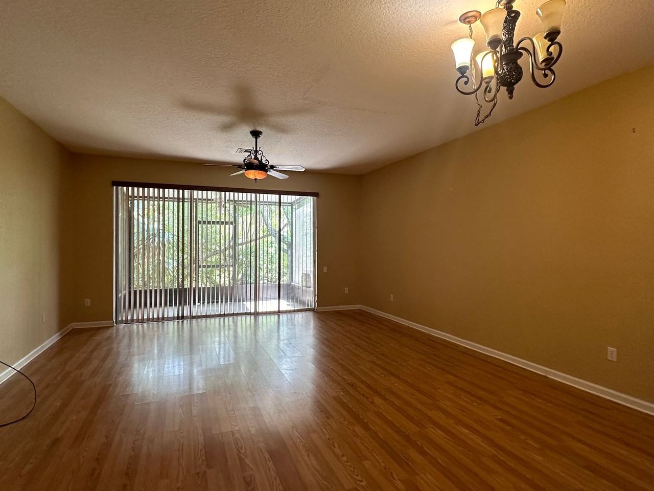 5025 Hawkstone Dr - Photo 6 of 17