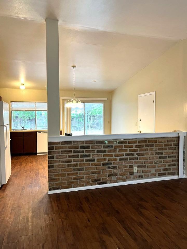 7603 Glen Vis - Photo 3 of 13
