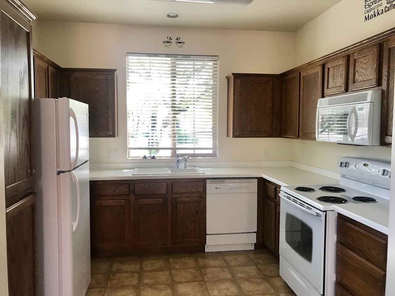 951 N Echo Ln - Photo 5 of 7