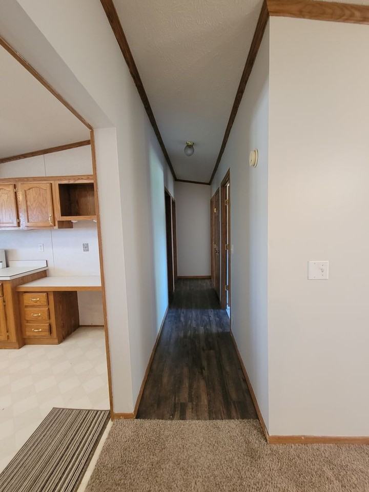 500 N Oakwood St - Photo 2 of 22