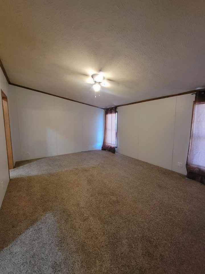 500 N Oakwood St - Photo 7 of 22