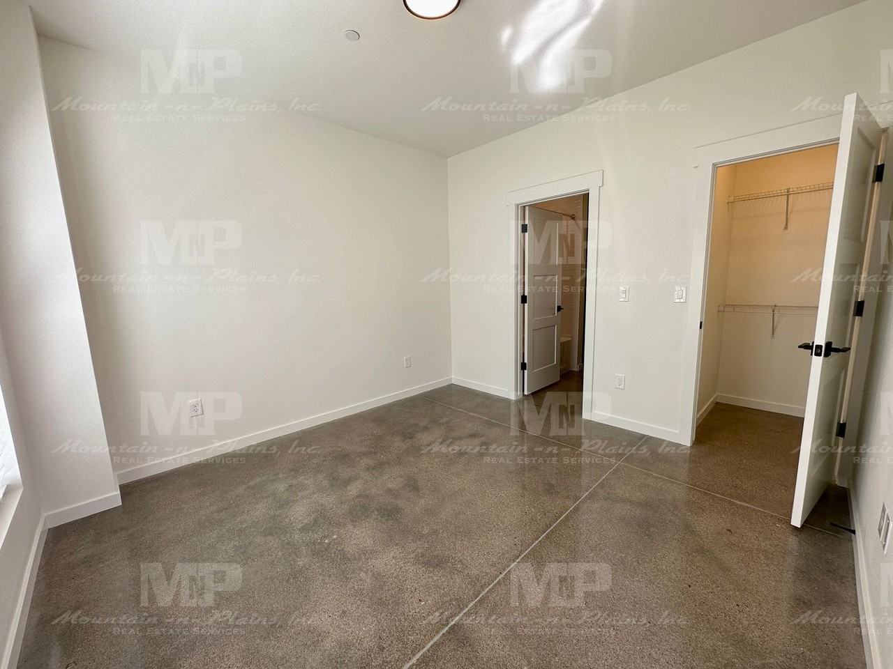 301 Parker St #A - Photo 6 of 12