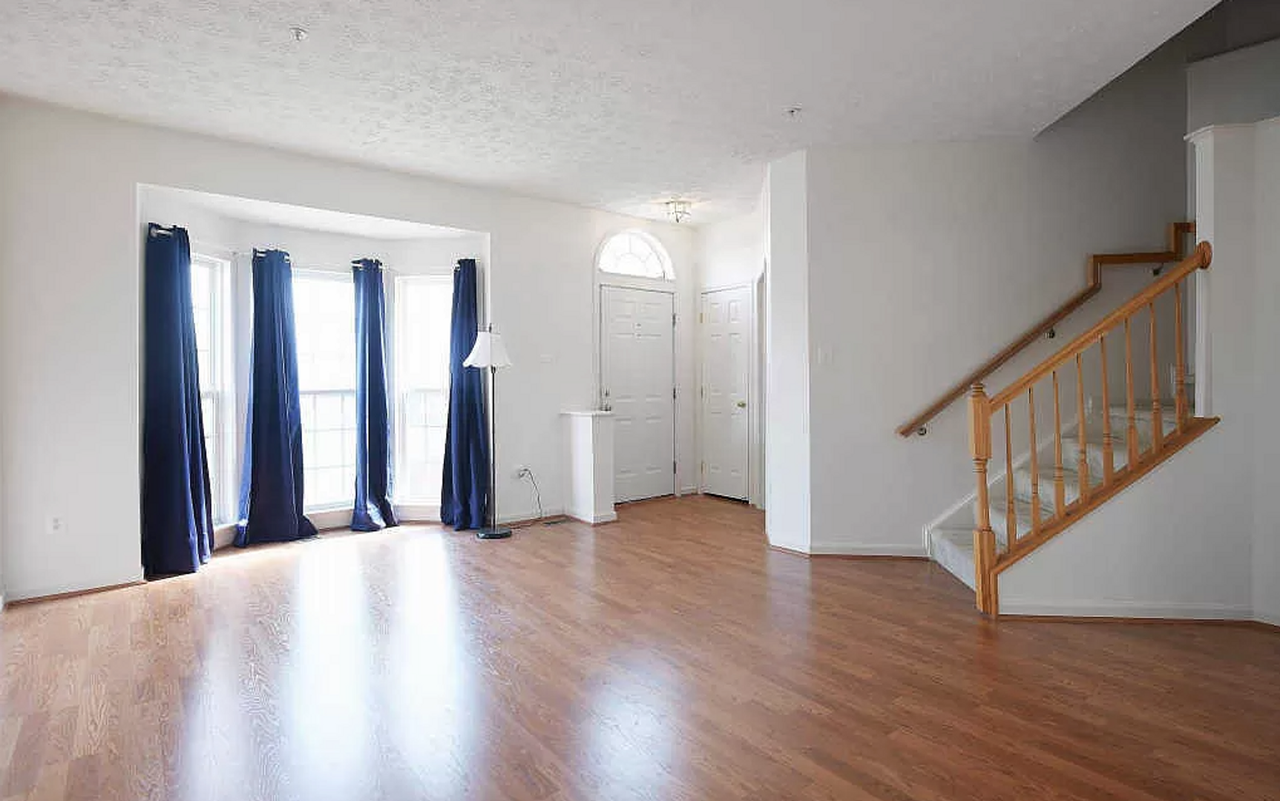 417 Greentree Cir - Photo 4 of 28