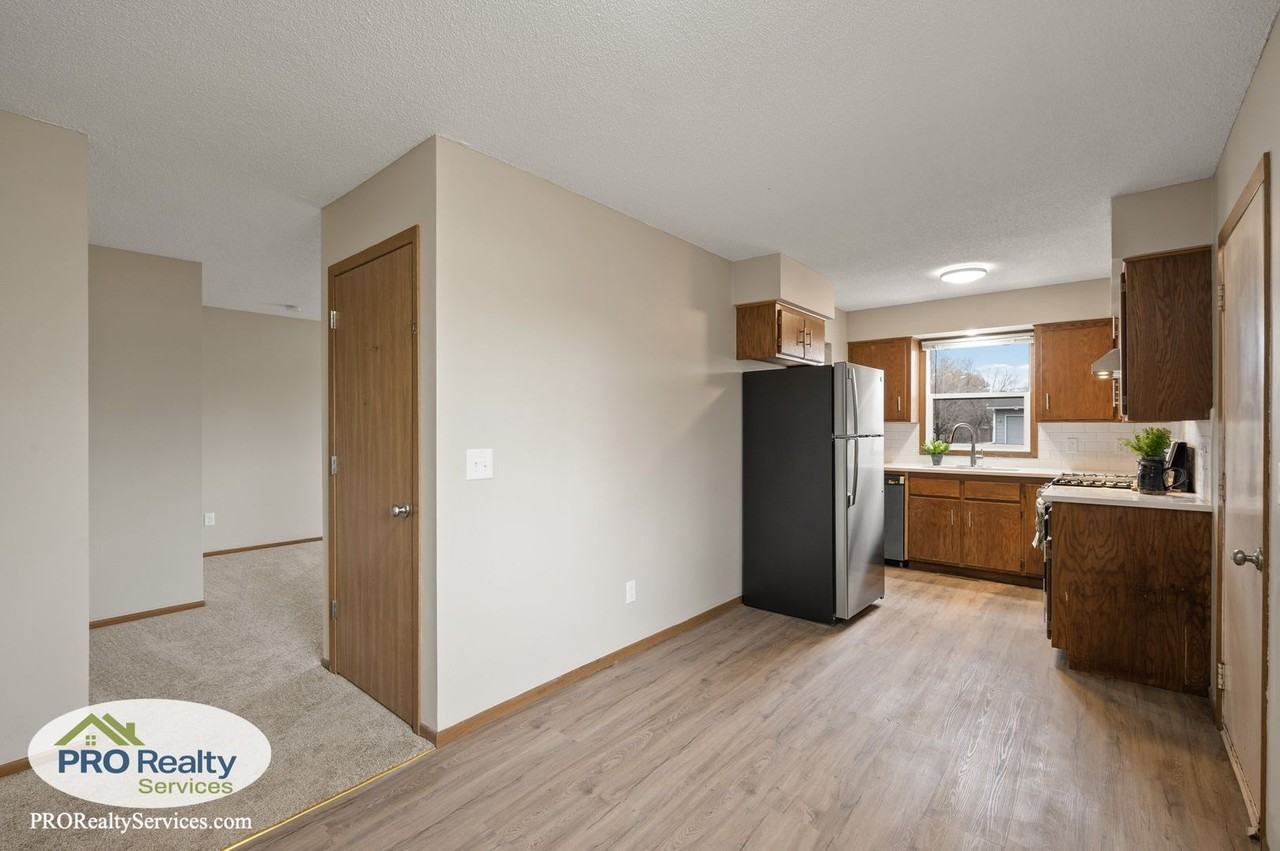 23345 Yucca St Nw - Photo 4 of 24