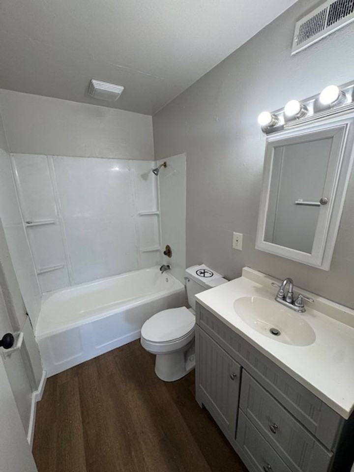 3111 Pennsylvania St - Photo 7 of 7