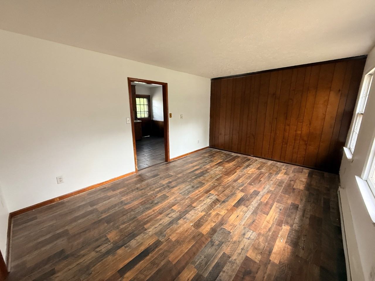 185 Loch Ln - Photo 3 of 20