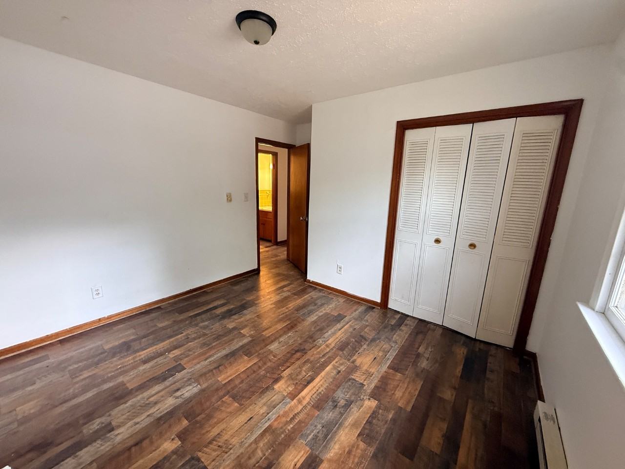 185 Loch Ln - Photo 7 of 20