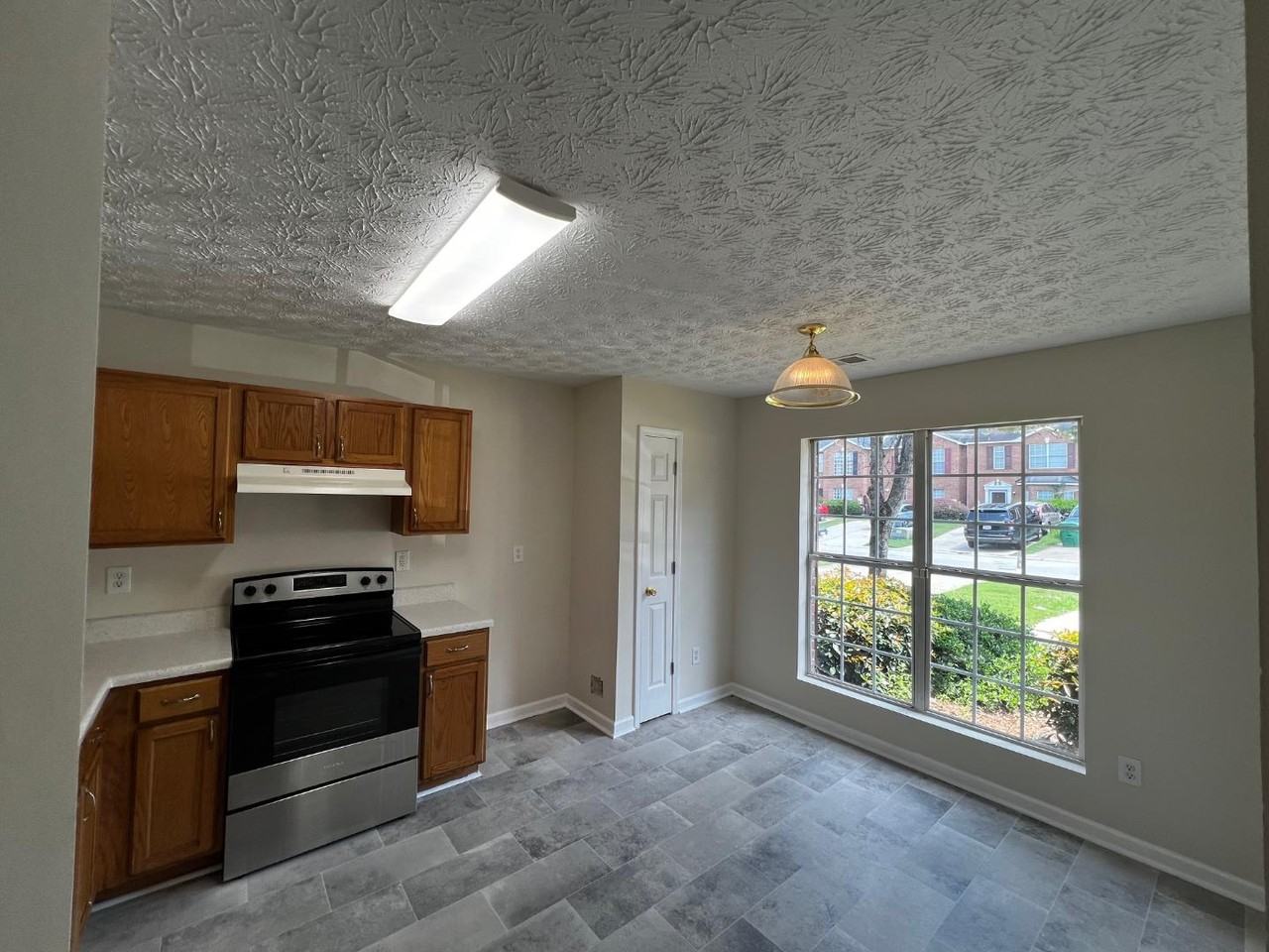 3153 Kingswood Gln - Photo 3 of 20