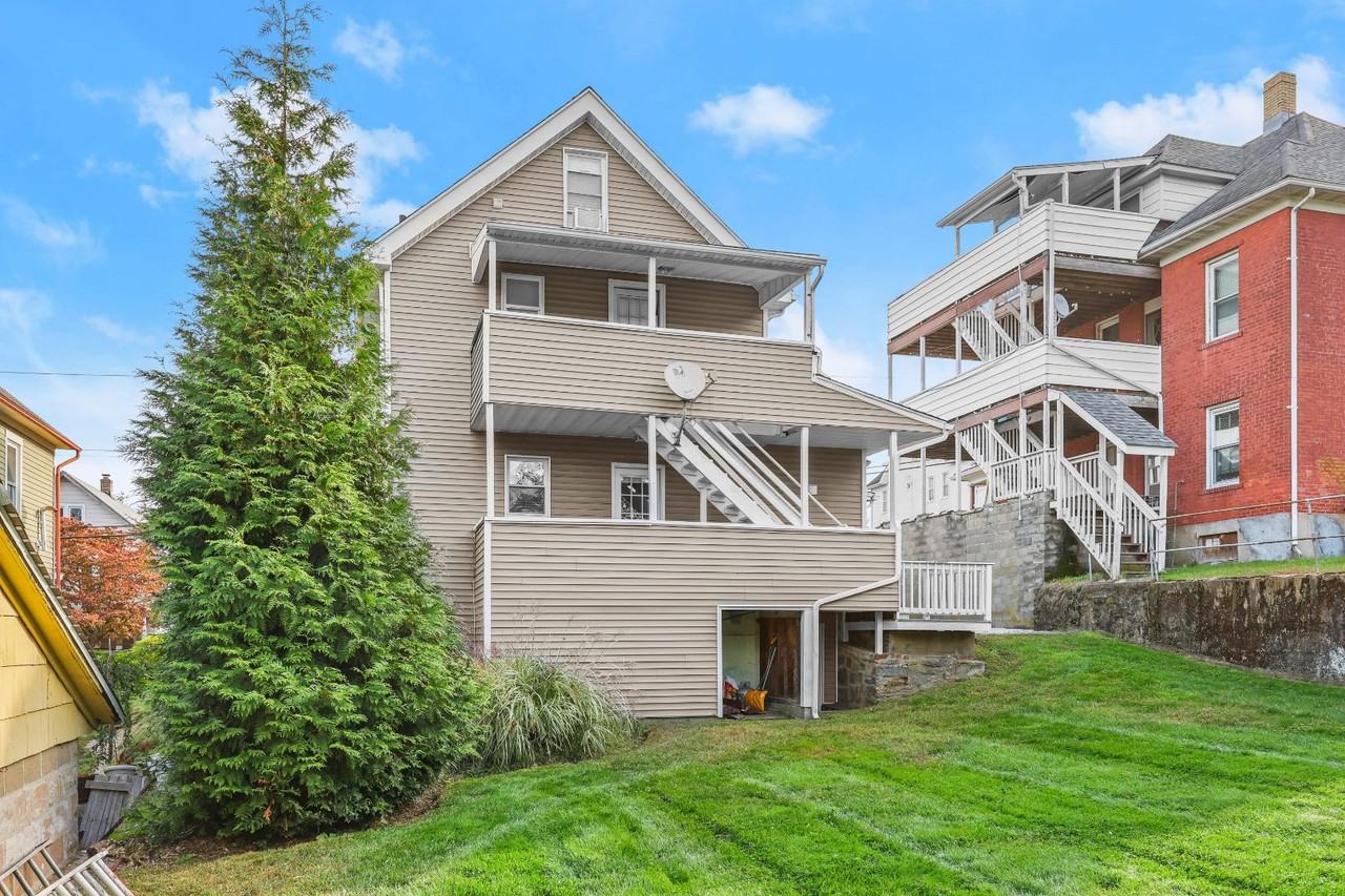 106 Division Ave - Photo 2 of 5